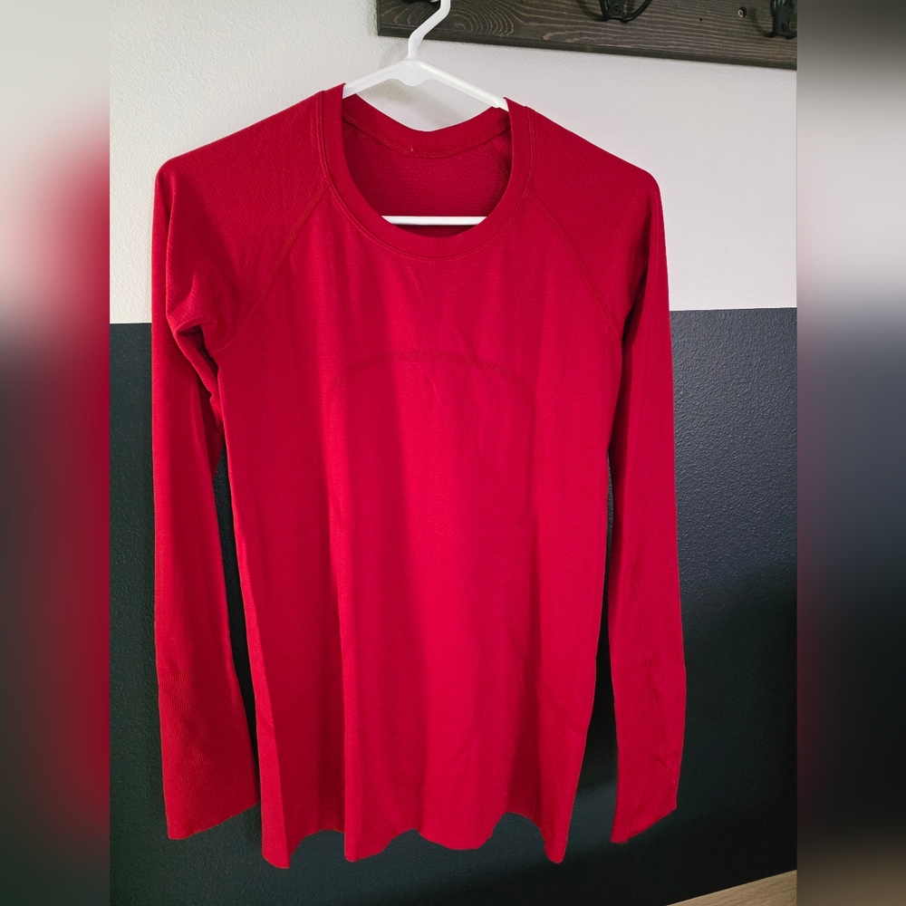 Lululemon Swiftly Tech Long Sleeve 2.0 Dark Red / Dark Red